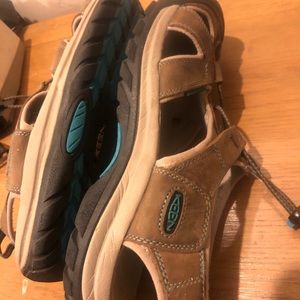 Keen women venice sandal size 11